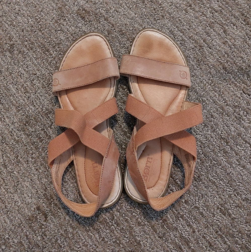 Born sandals